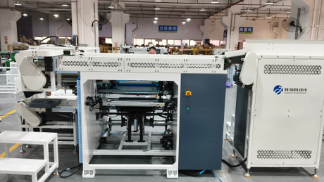 26.3.27 JX-500-4AS fully automatich mini roll stretch film slitting machine (4).jpg