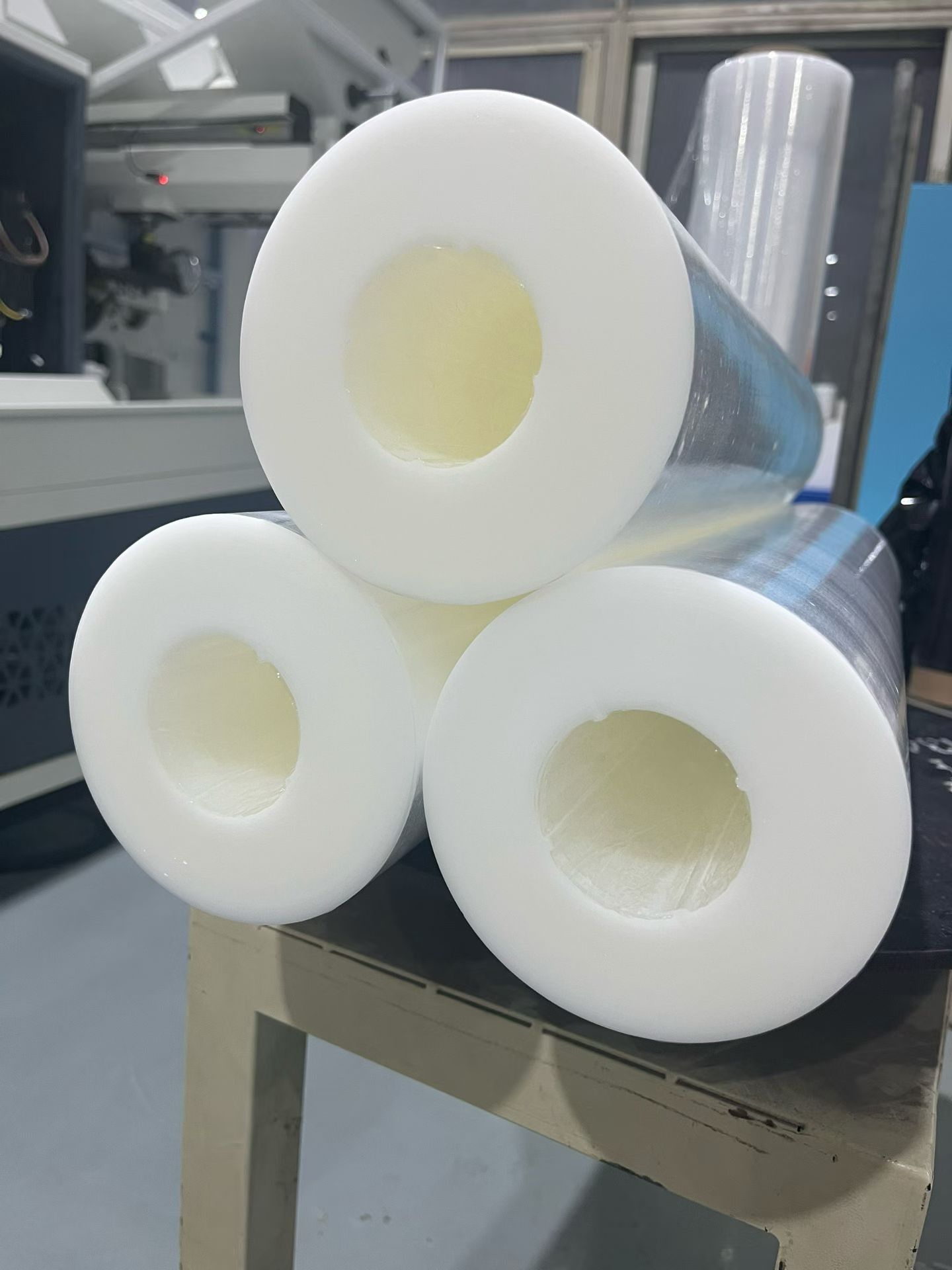 china coreless rolls rewinder line.jpg