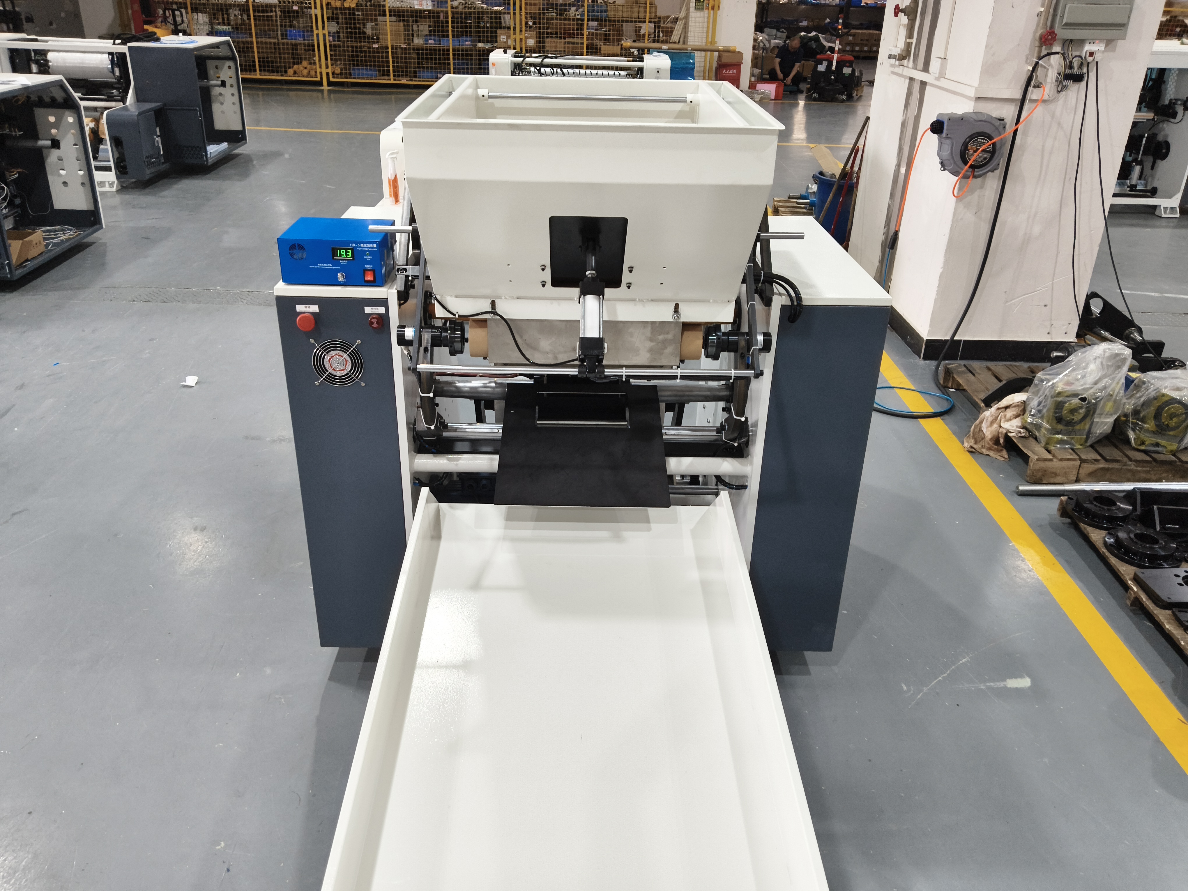 how to choose stretch film rewinder