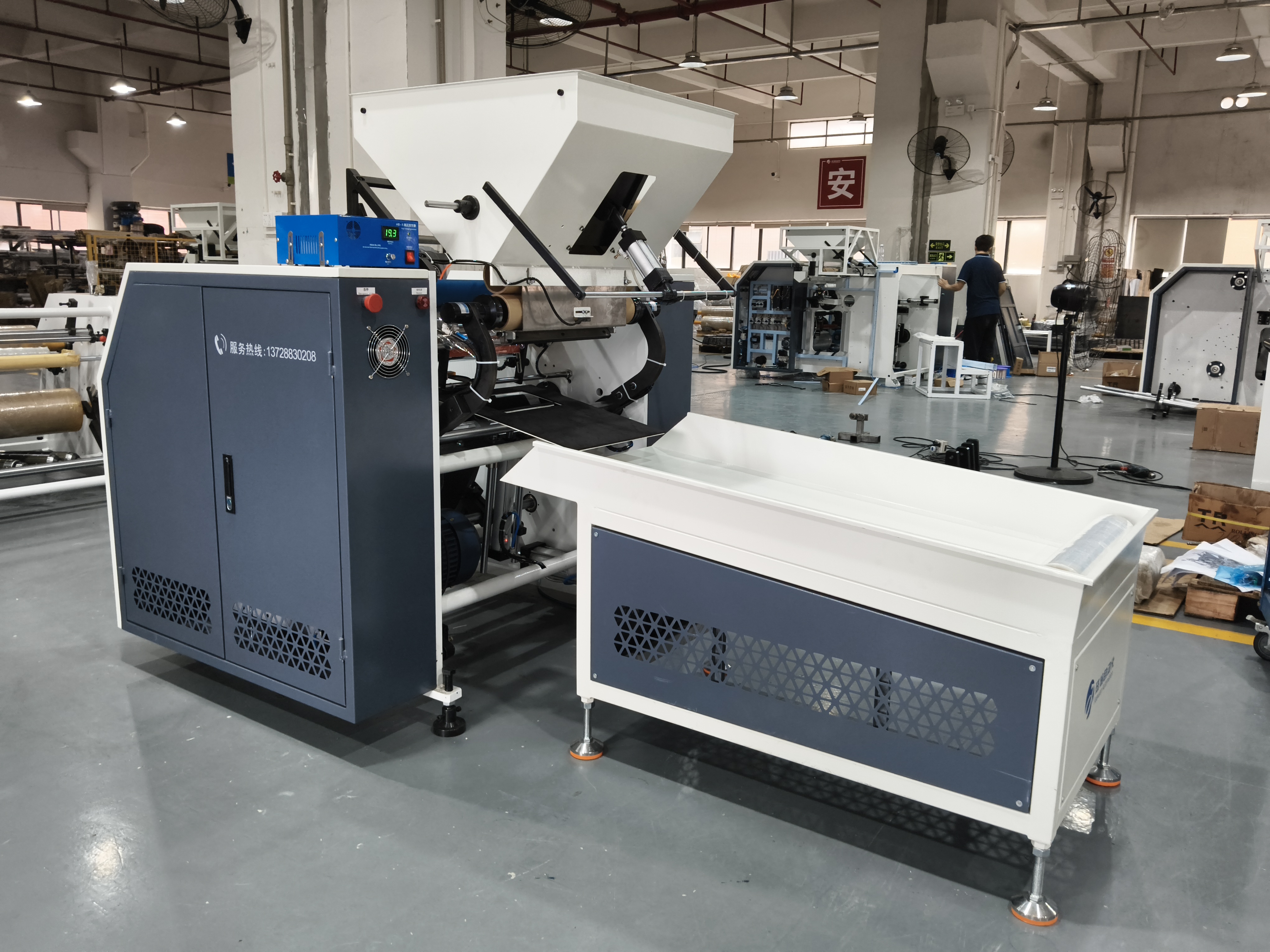Stretch film rewinder.jpg