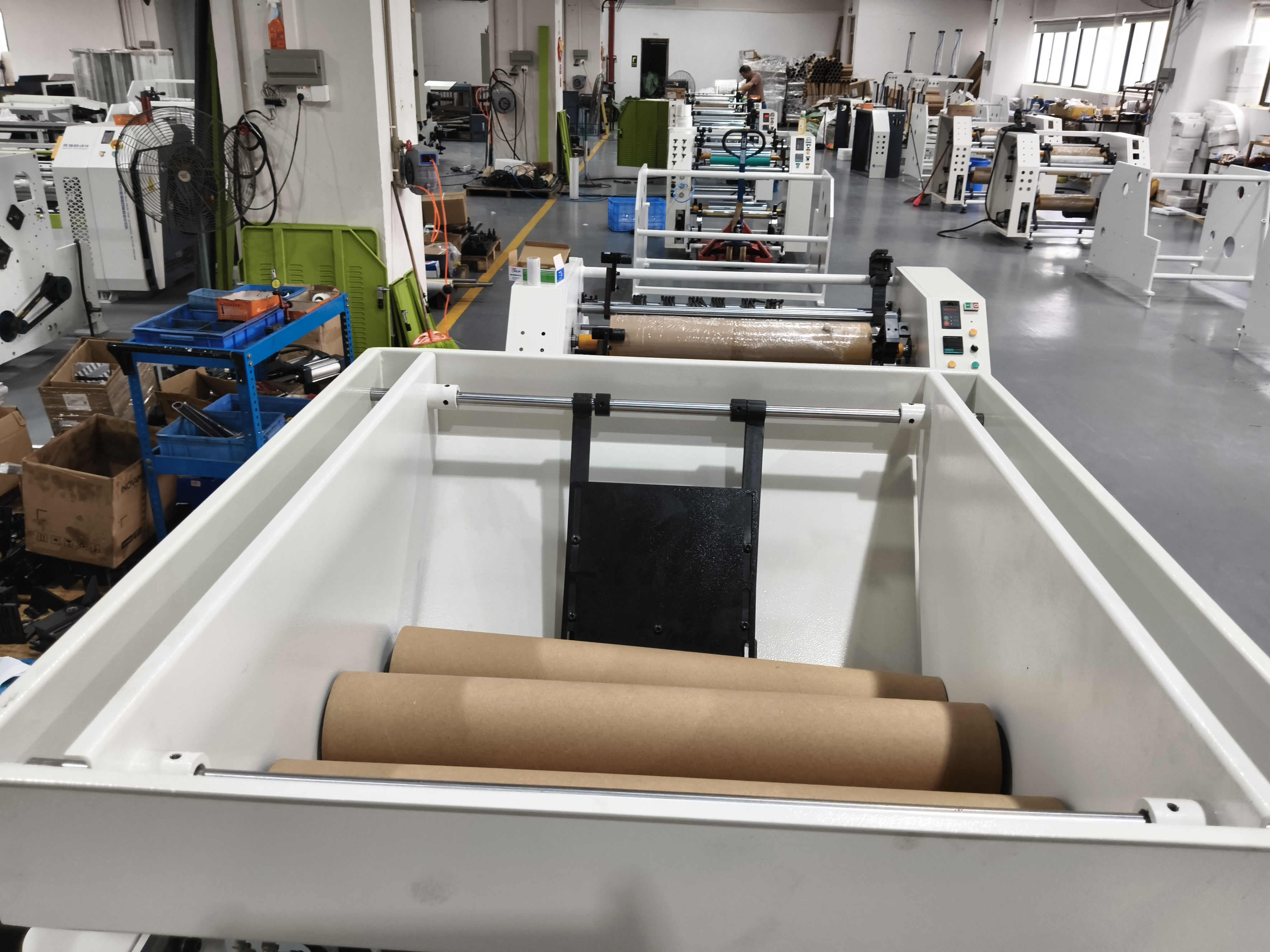 Stretch film rewinding machine manufacturer.jpg